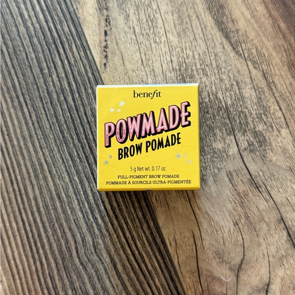 Benefit Powmade Brow Pomade - Picture 1 of 2